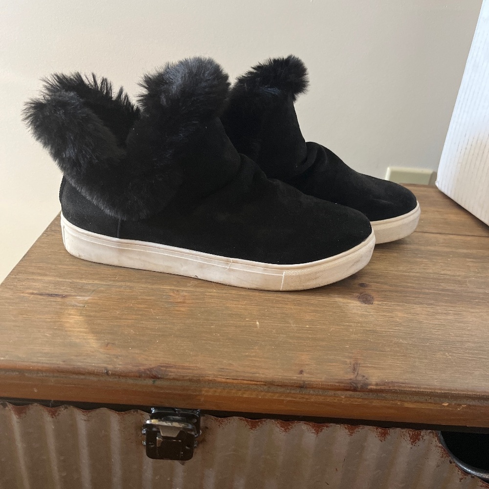 Black shoes